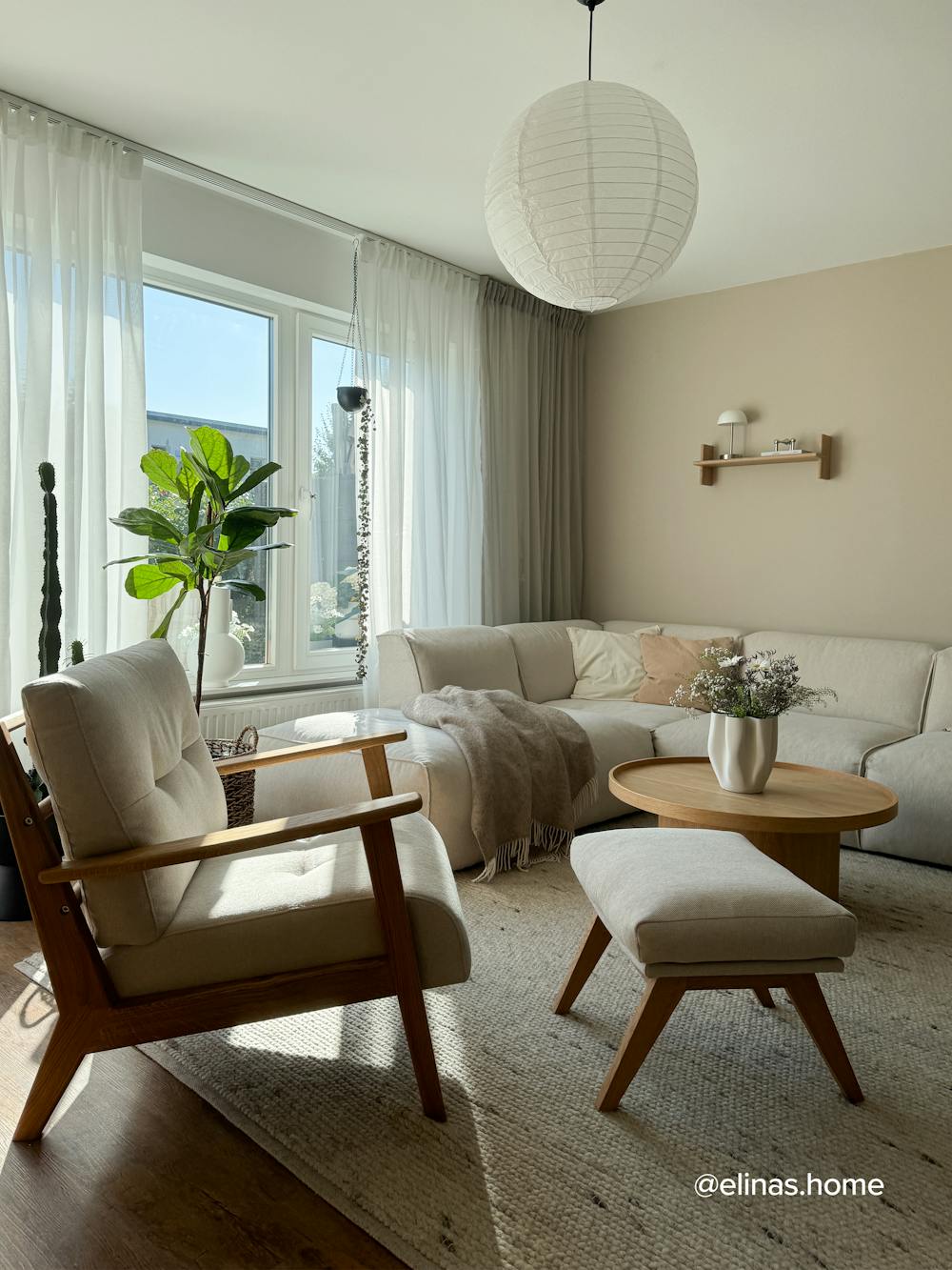 Wohnzimmer Inspiration mit Sofa und Couchtisch